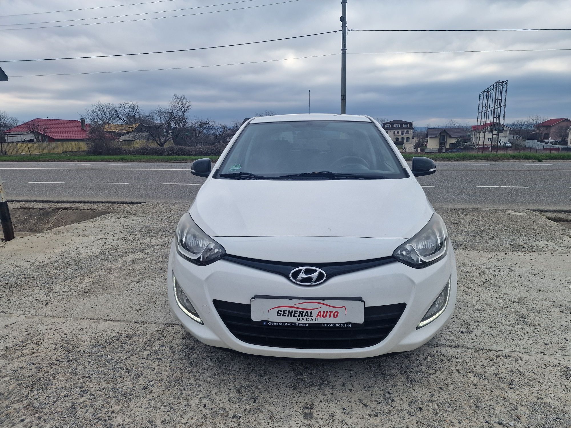 Hyundai i20, 1.3 benzina, 2014, RATE,import