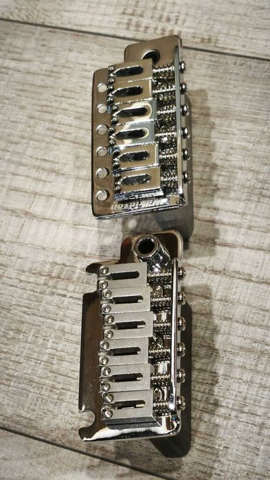 Unitate tremolo pentru chitare electrice tip stratocaster