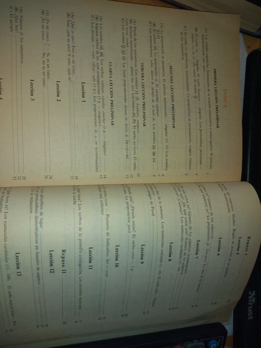 ИСПАНСКИ ЕЗИК:наръчник телев. курс -разговорен испански,речник