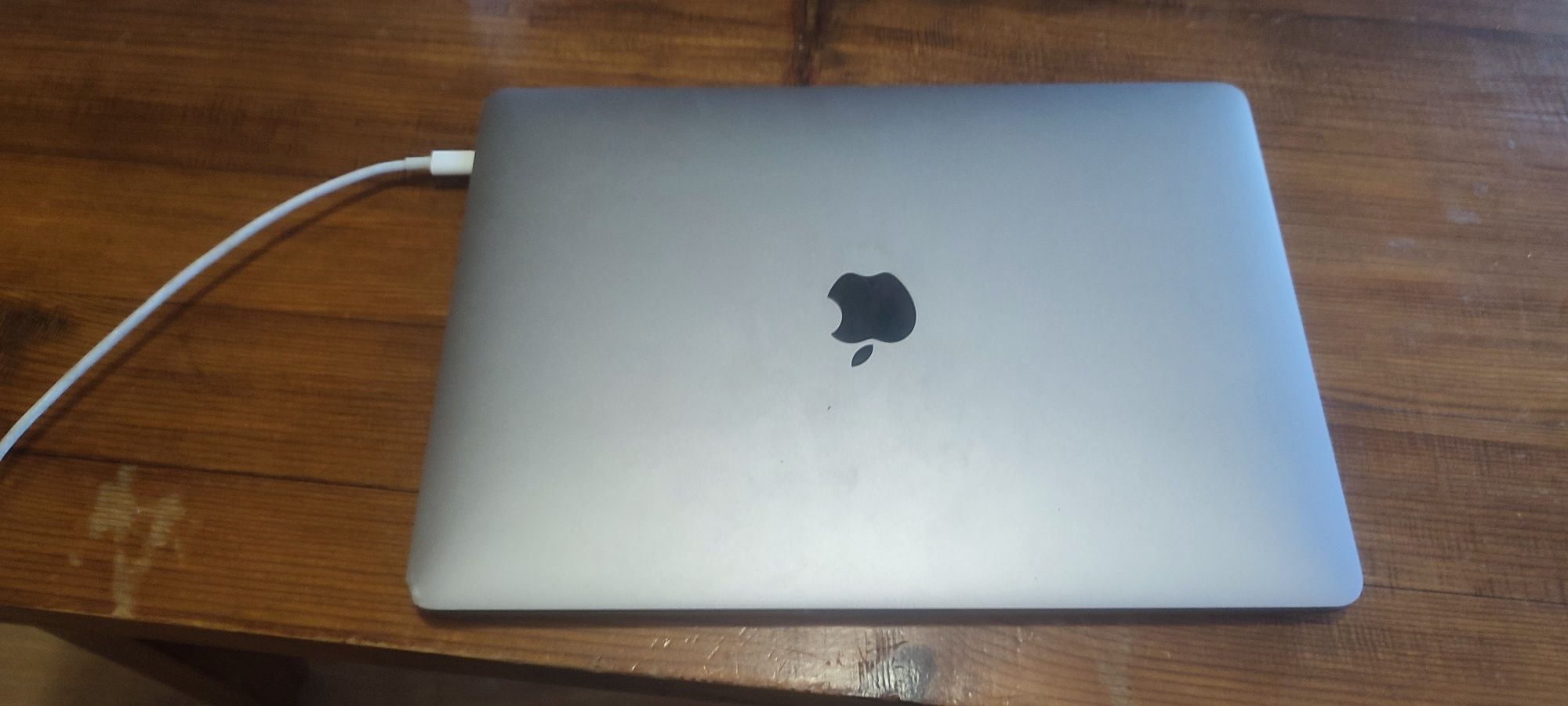 Лаптоп Macbook pro m1