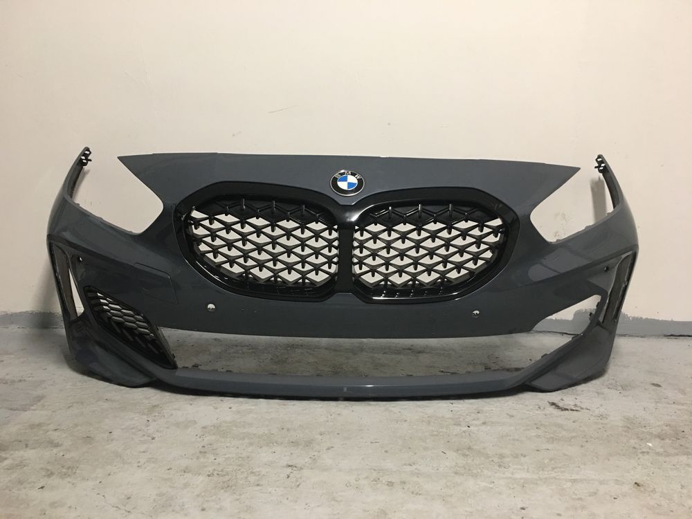Bara fata BMW seria 1 F40 F41 M-Paklet
