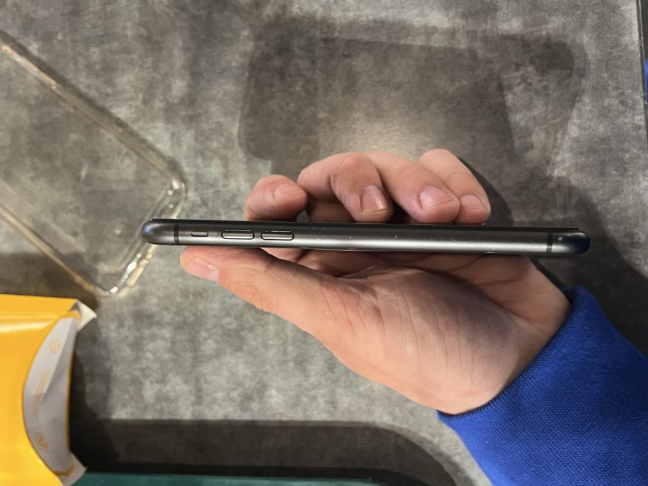 Iphone 11 128gb negru