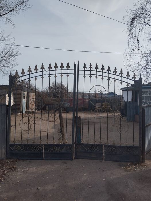 Продам железные ворота или обмен на Айфон