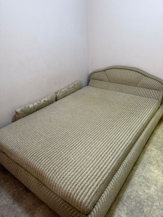 Кровать двухспальная