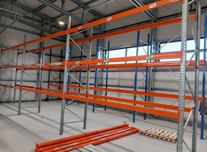 Rafturi de depozitare a mărfii avem orice model avem de greutate