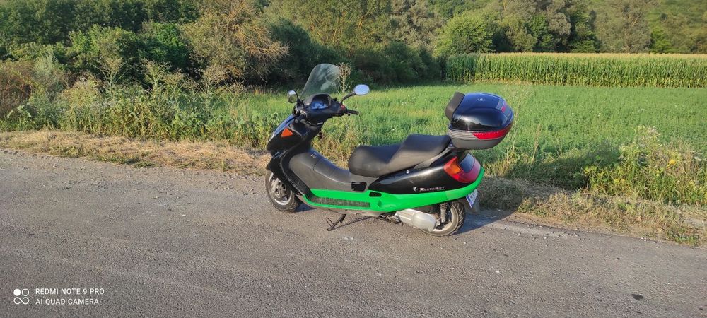 Honda scuter 250 ccm