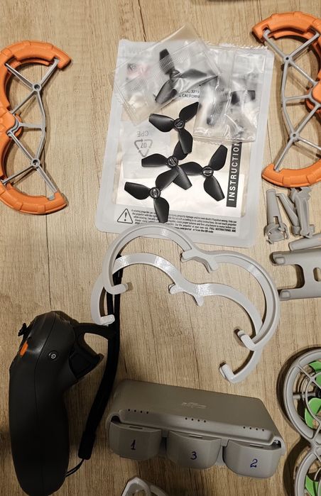 Drona DJI Neo si accesorii
