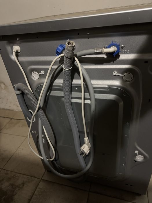 Продаю стиральную машину полностью рабочая, состояние б/у