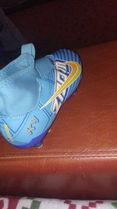 Ghete de fotbal Kylian Mbappe  marie 33.5