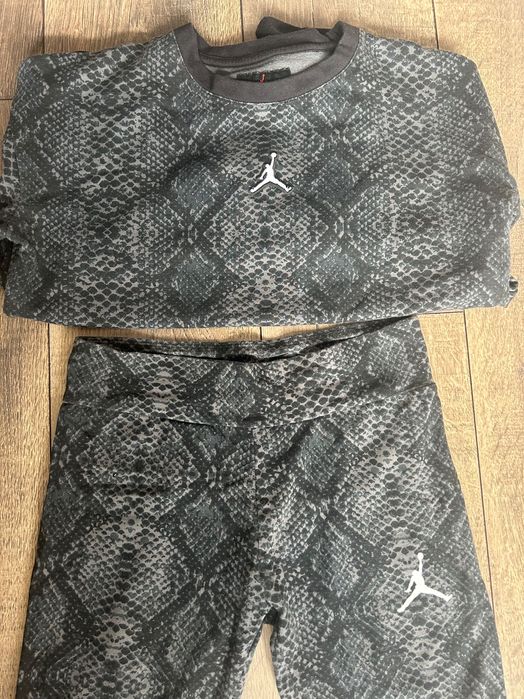 Дамски комплект джордан