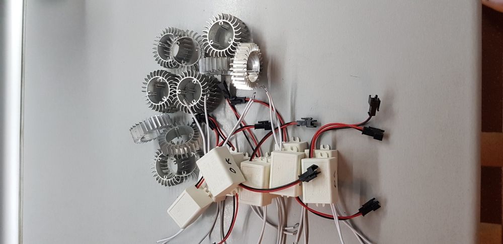 Led driver 3w si radiator racitor aluminiu 60 lei sau schimb