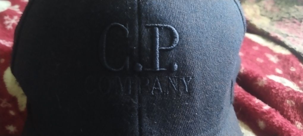 Продам кепарь C.P. company