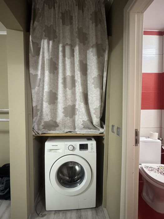 De vânzare - apartament 2 camere în Roman, etaj 1