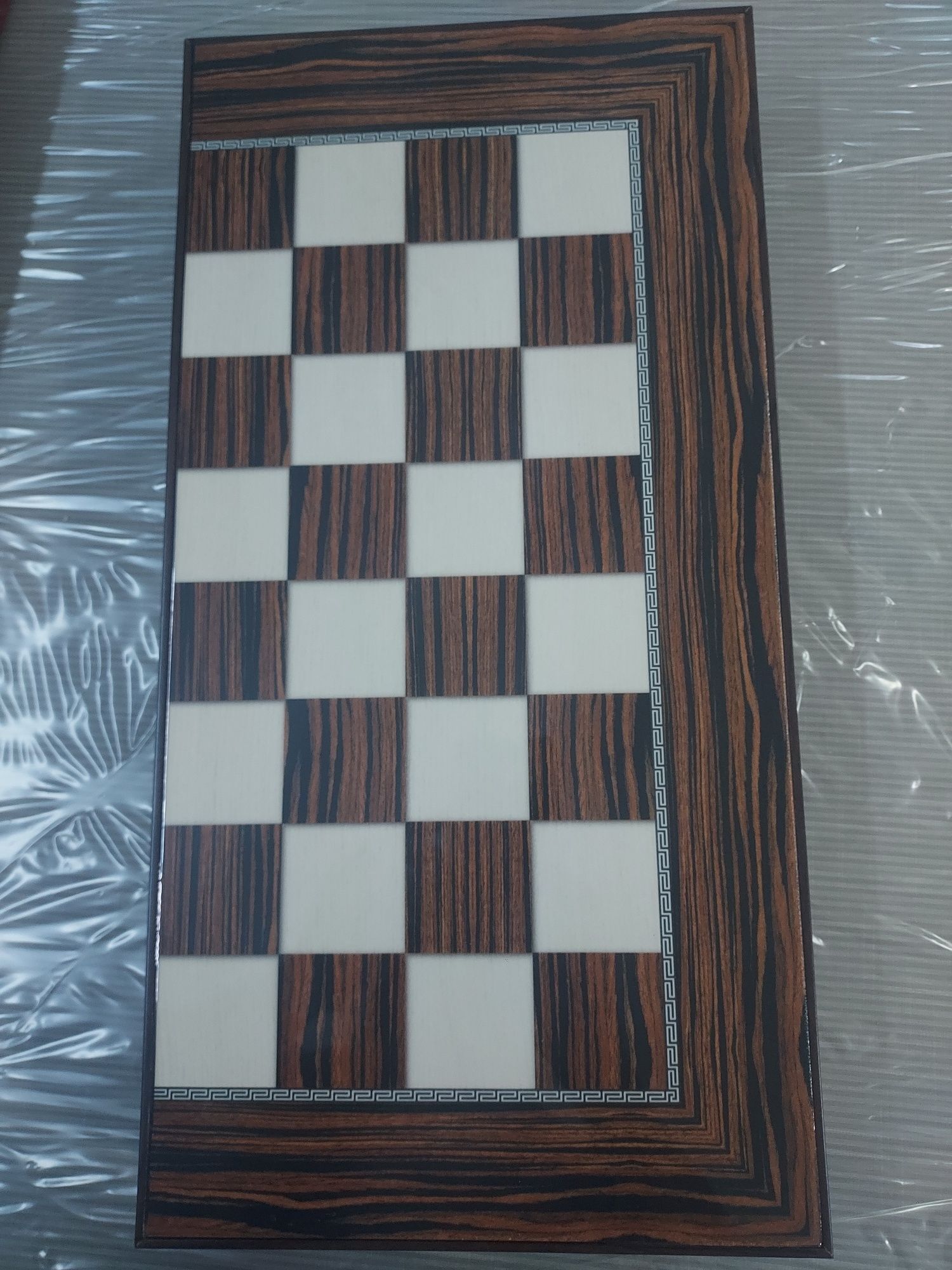 Table 50x 50 cm Super Premium cu puluri Superlucioase Nou Complet