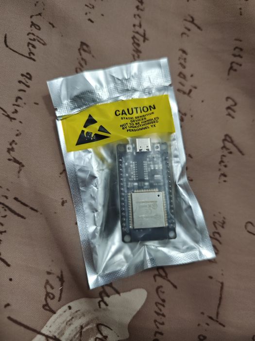 ESP 32 wroom със WiFi и Bluetooth dual core