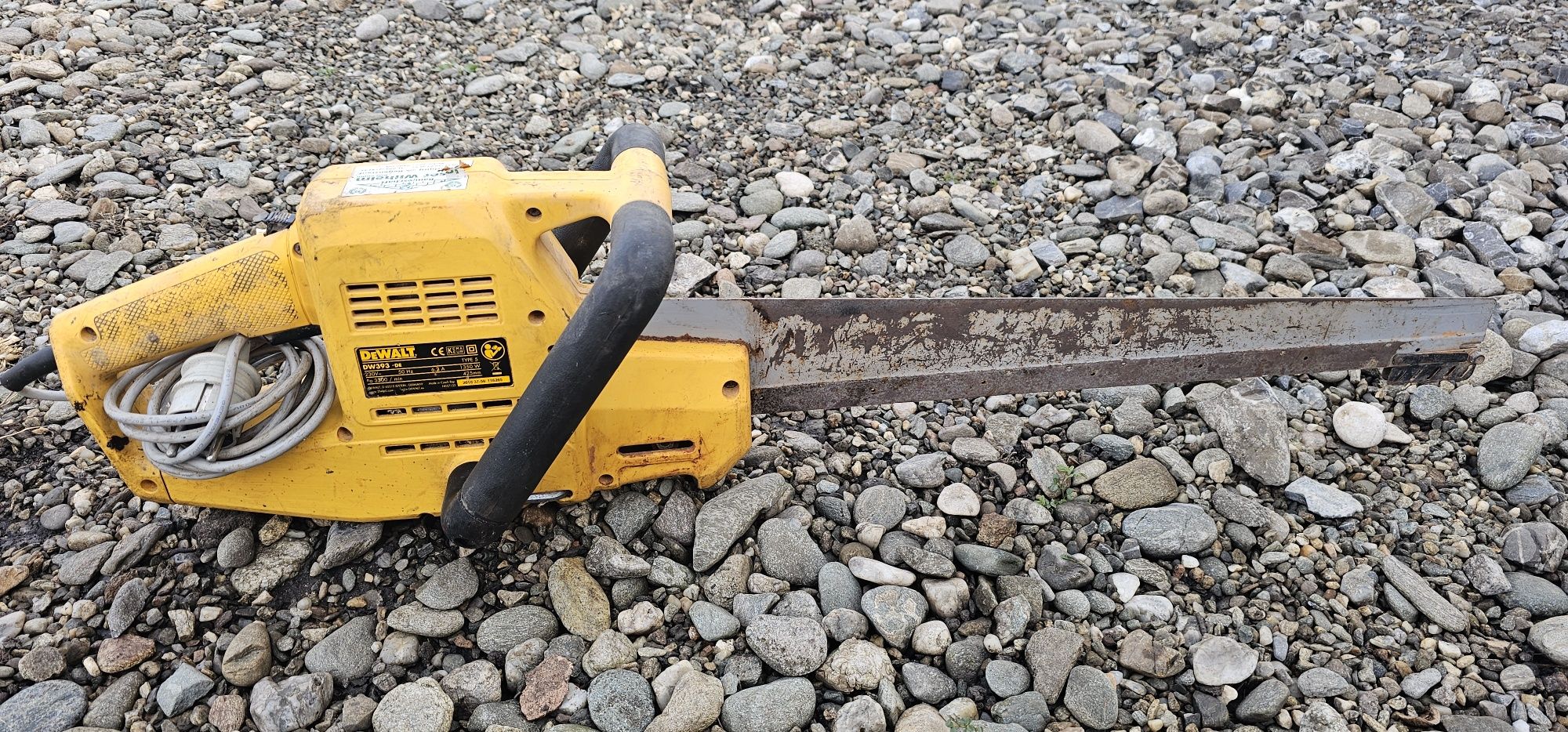 Vand ferestrau aligator Dewalt DW393-DE 1350W