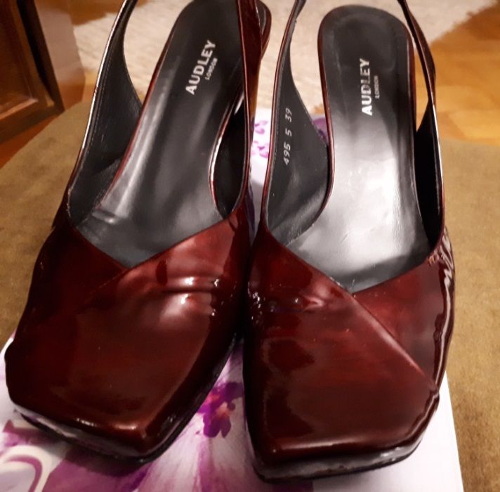 Дамски обувки