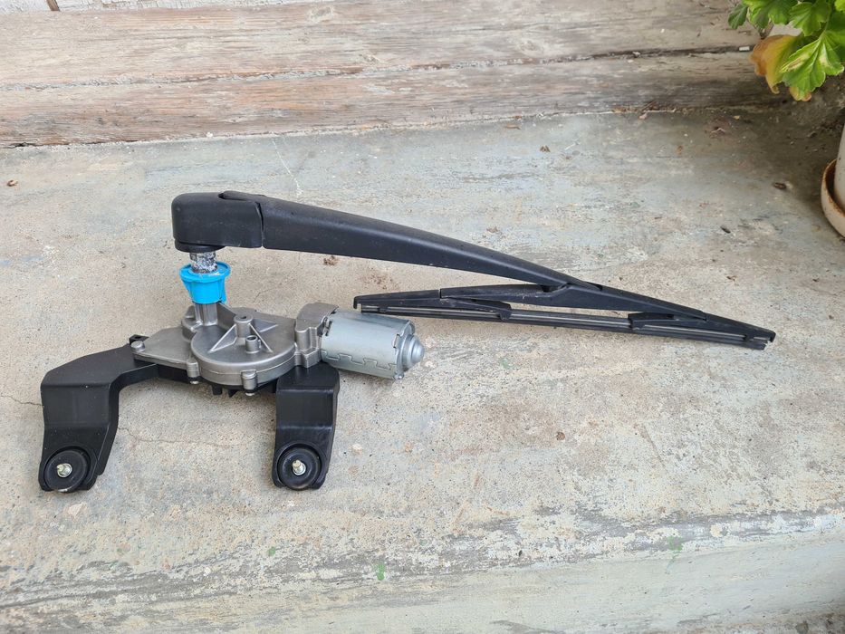 Чистачка задно стъкло Hyundai I30 combi