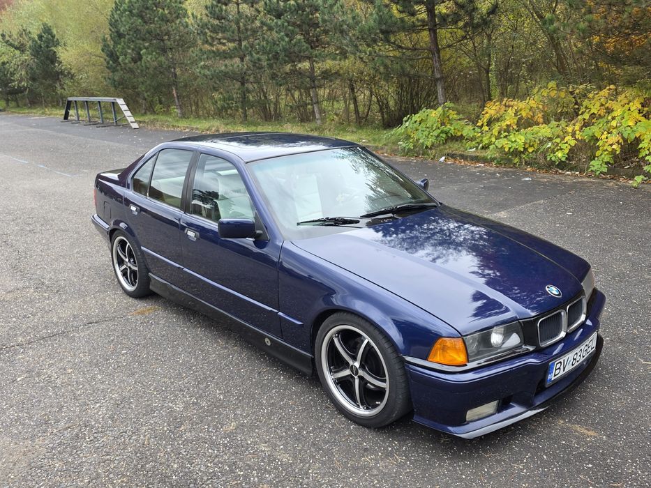 Bmw e 36 sedan restaurat.