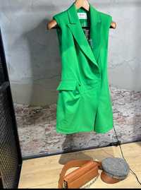 Зелен елек рокля