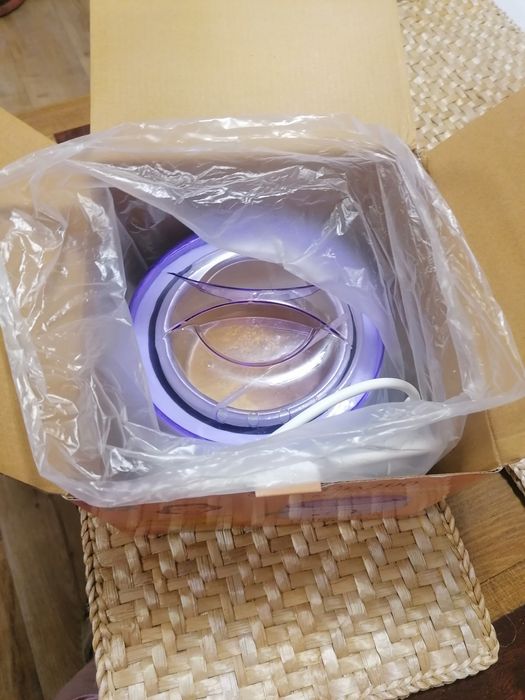 Vând încălzitor de ceară