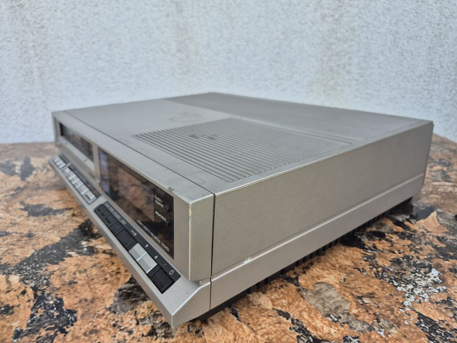 Vând video casette marca Philips,model VR 6462/60F,fabricat în Austria