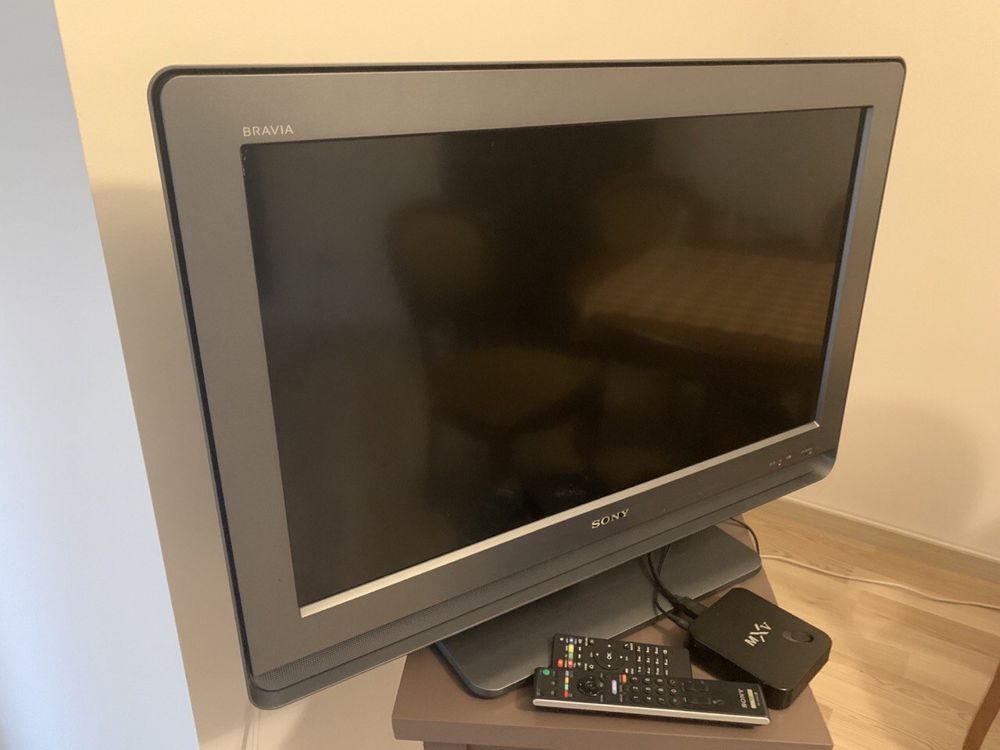 Sony Bravia KDL 32 U  televizor LCD  diagonal 80 cm