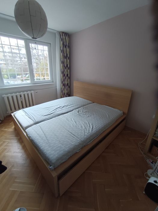 Спалня от ИКЕА с матрак
мебели за спалня, комплект 4 части