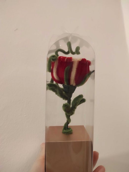 Ornament cu trandafir