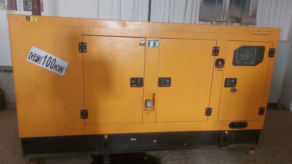 Generator 100 kw  xolati yangi.