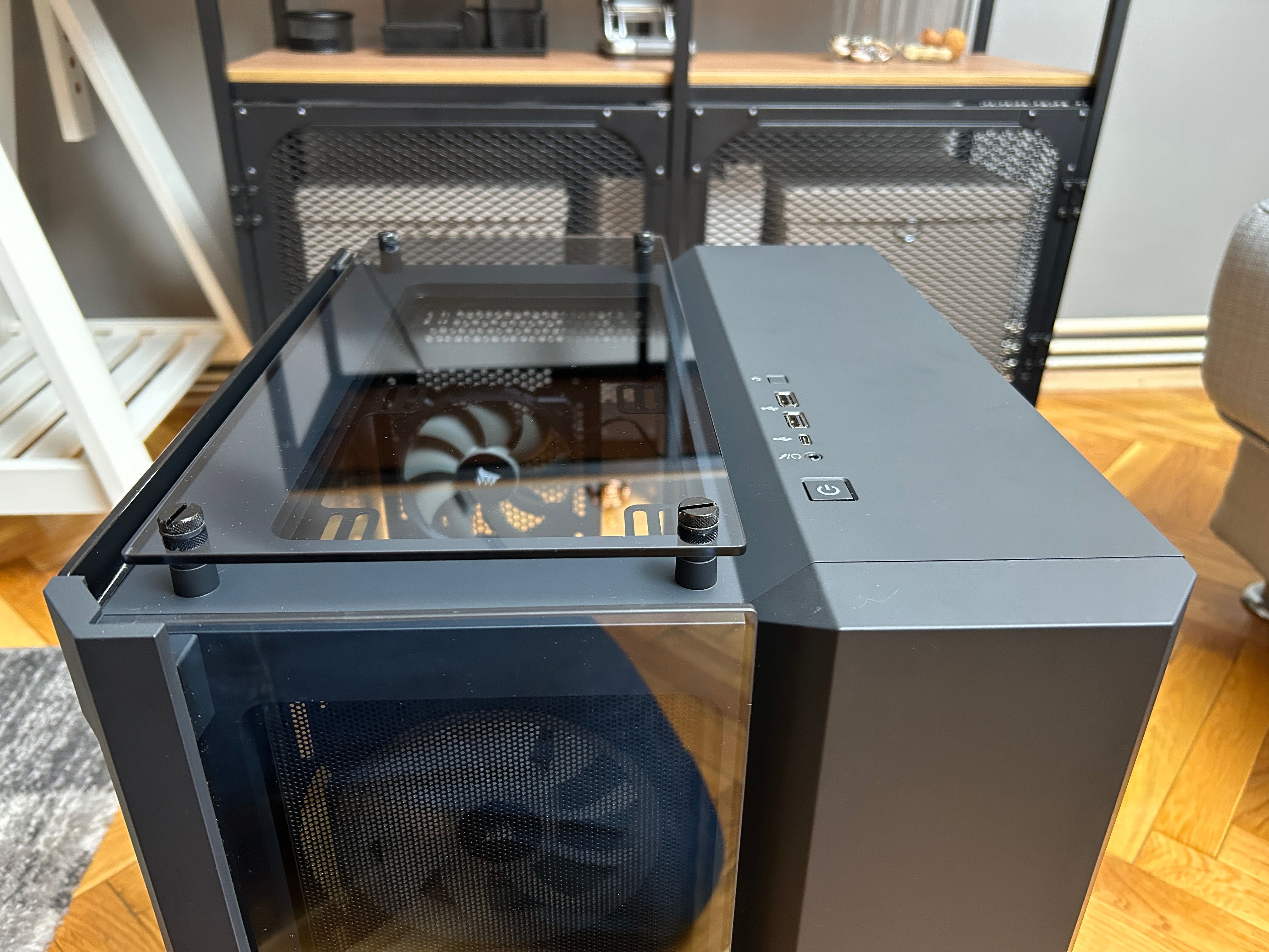 Carcasa PC Corsair 680X RGB High Airflow, Tempered Glass