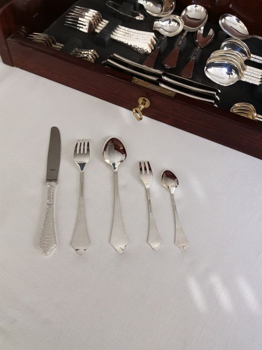 Tacâmuri de argint masiv 800 lucrate manual Robbe și Berking