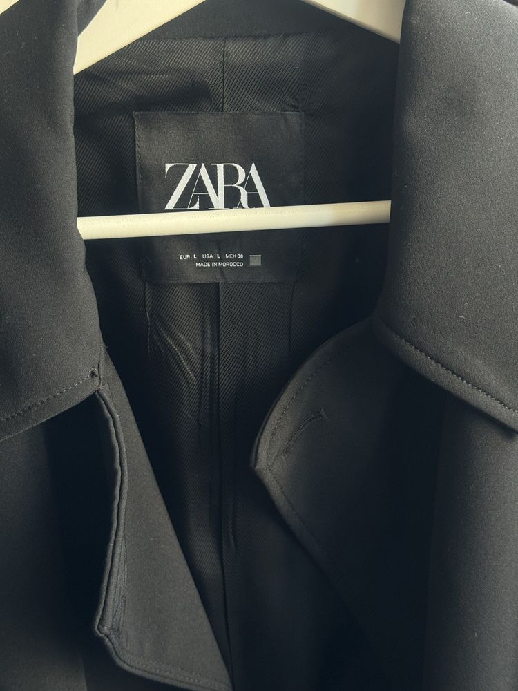 Чисто нов женски Шлифер на Zara черен - размел L