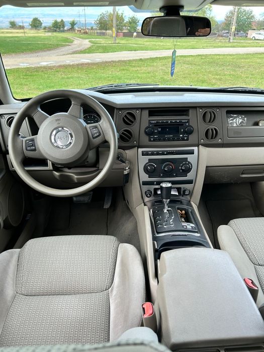 Jeep Commander an 2007 motor 3.0 mercedes autoutilitară (7 locuri).