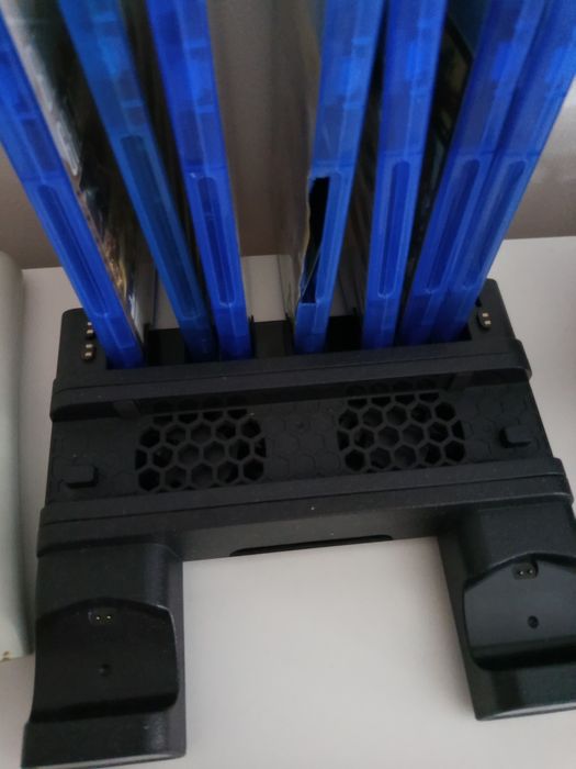 Suport de răcire și cd PS4