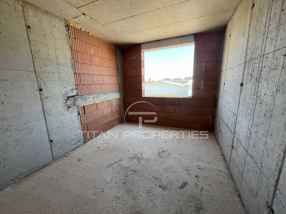 Продава се Тристаен апартамент в Пловдив, Остромила - 96 кв.м за 1162 €/кв.м - Снимка #2