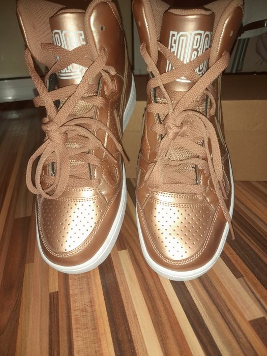 (38,5) NIKE SUN  of FORCE оригинални естествена кожа