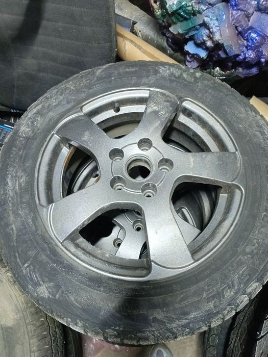 Продам диски R16 с резиной зима