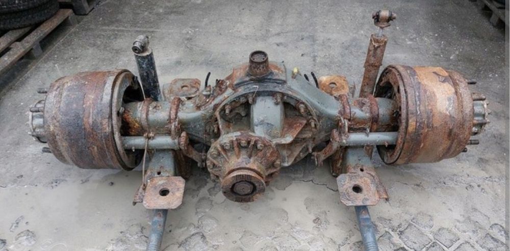 Орка мост , коробка сотилади VOLVO FH12 FH12.