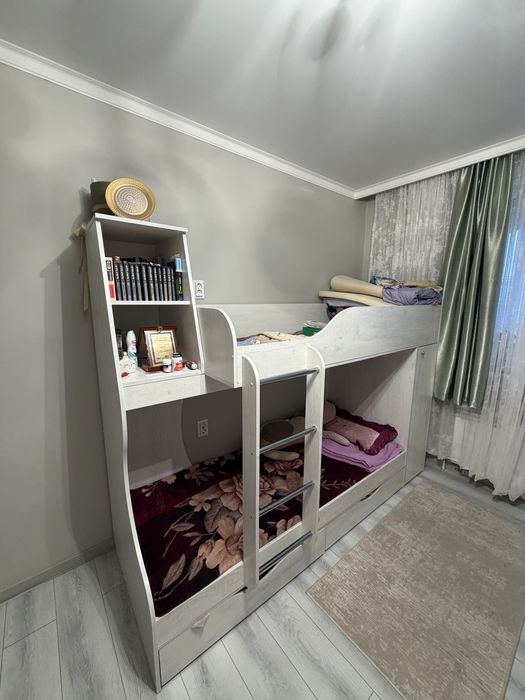 Кровать двух-этажная