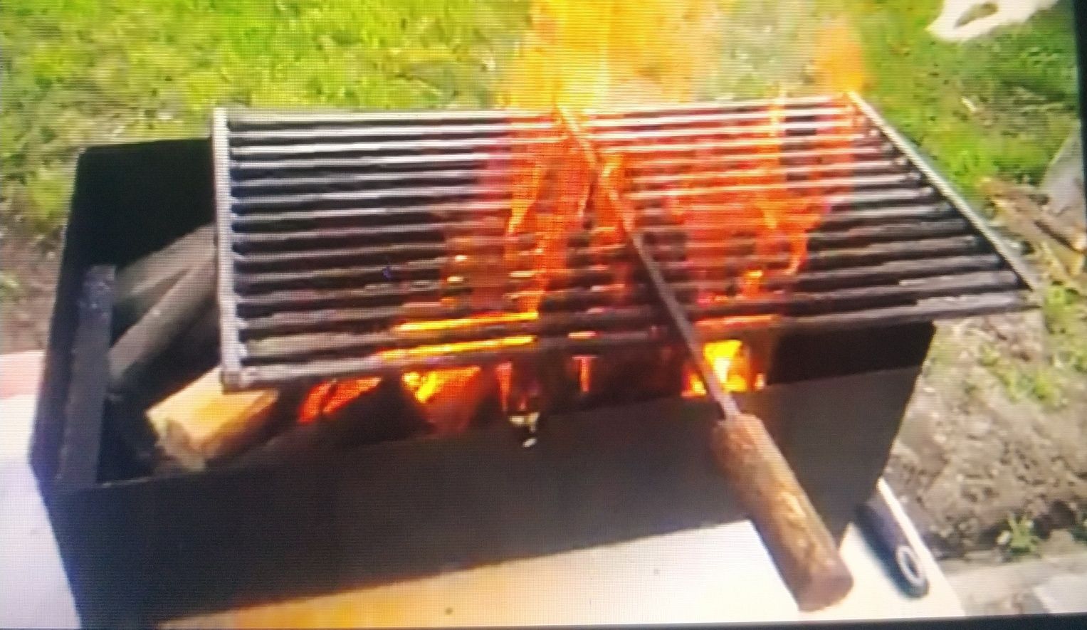 Промоция!Скара/барбекю на дървени въглища с размери 50/30 см