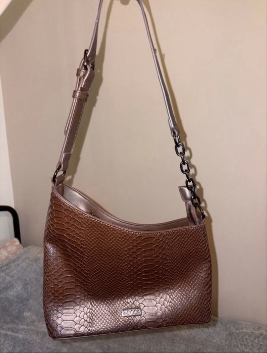 Doca кафява чанта