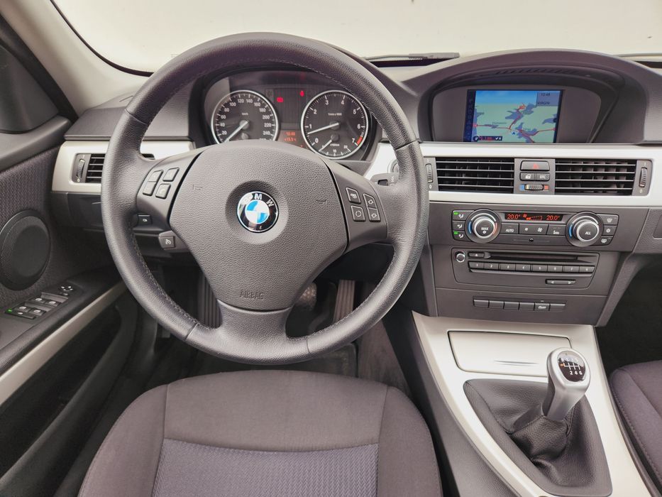 Bmw 318i, Anul 2011, e5, Clima, Navi, Senzori parcare, Rate Tbi.