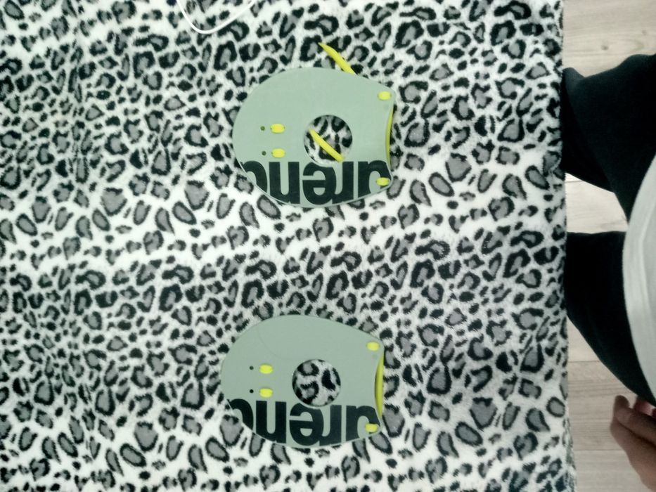 Продам лопатки для плавния Arena Original Green срочно!