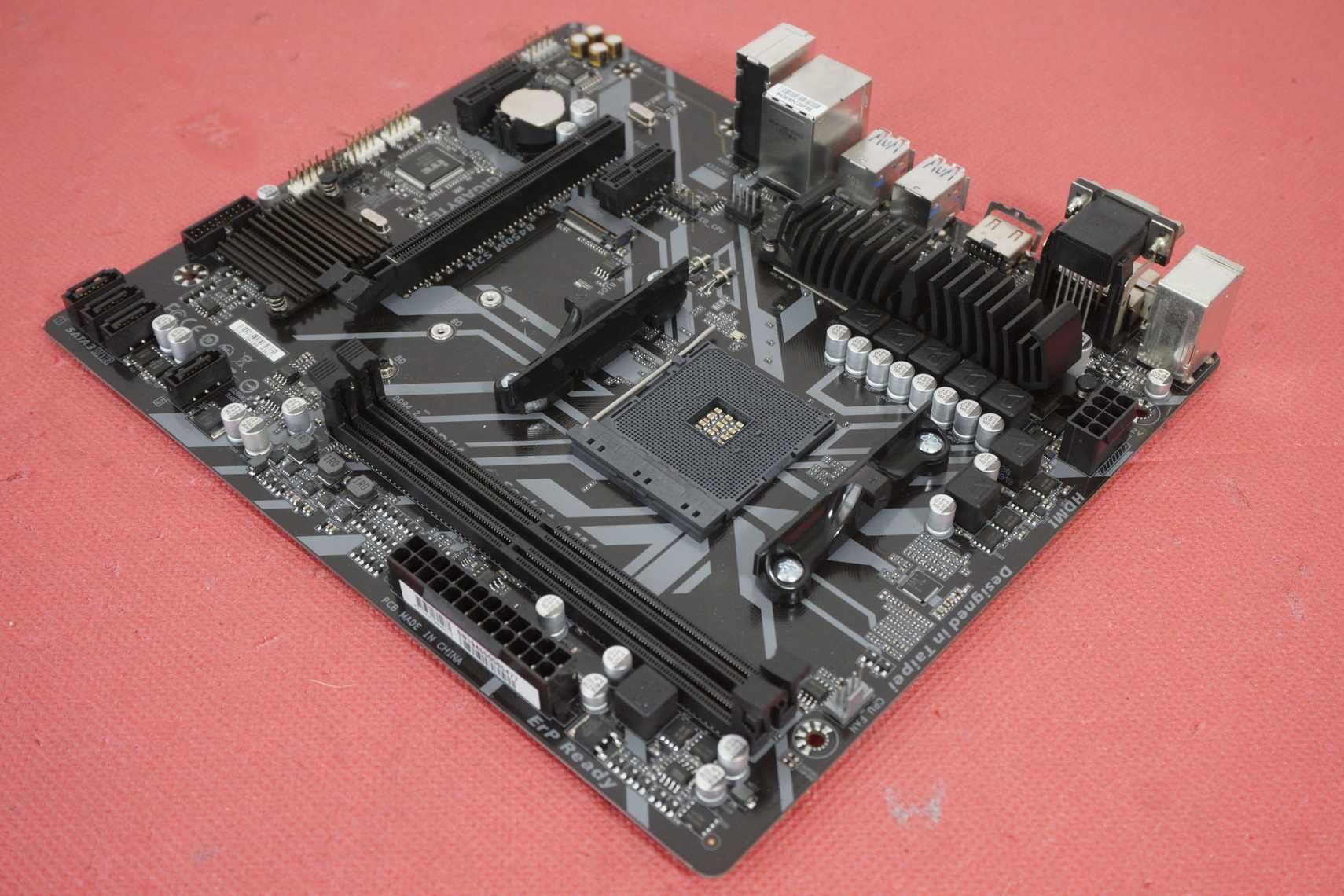 AM4 дъно дънна платка Gigabyte B450m S2H / вкл ДДС