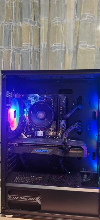 Продавам Гейм РС Ryzen 5 5500/16Gb/512Gb SSD+1TB HDD/ 1660 Super/Гаран