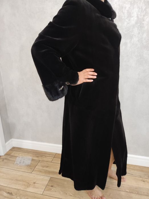 Продам Норковую шубу премиум класса