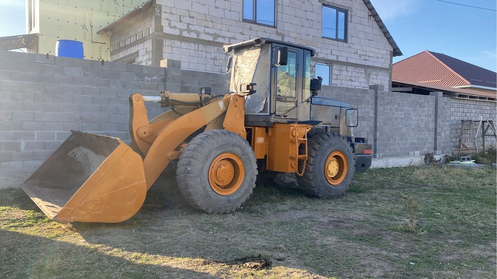 Продам 3 кубовый погрузчик