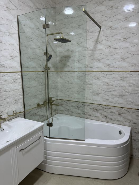 Peregarodka.uz 10mm qalinlikdagi oynali to’siqlar