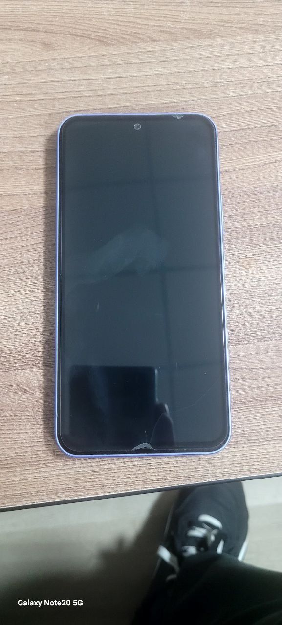 Samsung A54 sastayanasi yaxshi  8/256 tali ishlashi zor